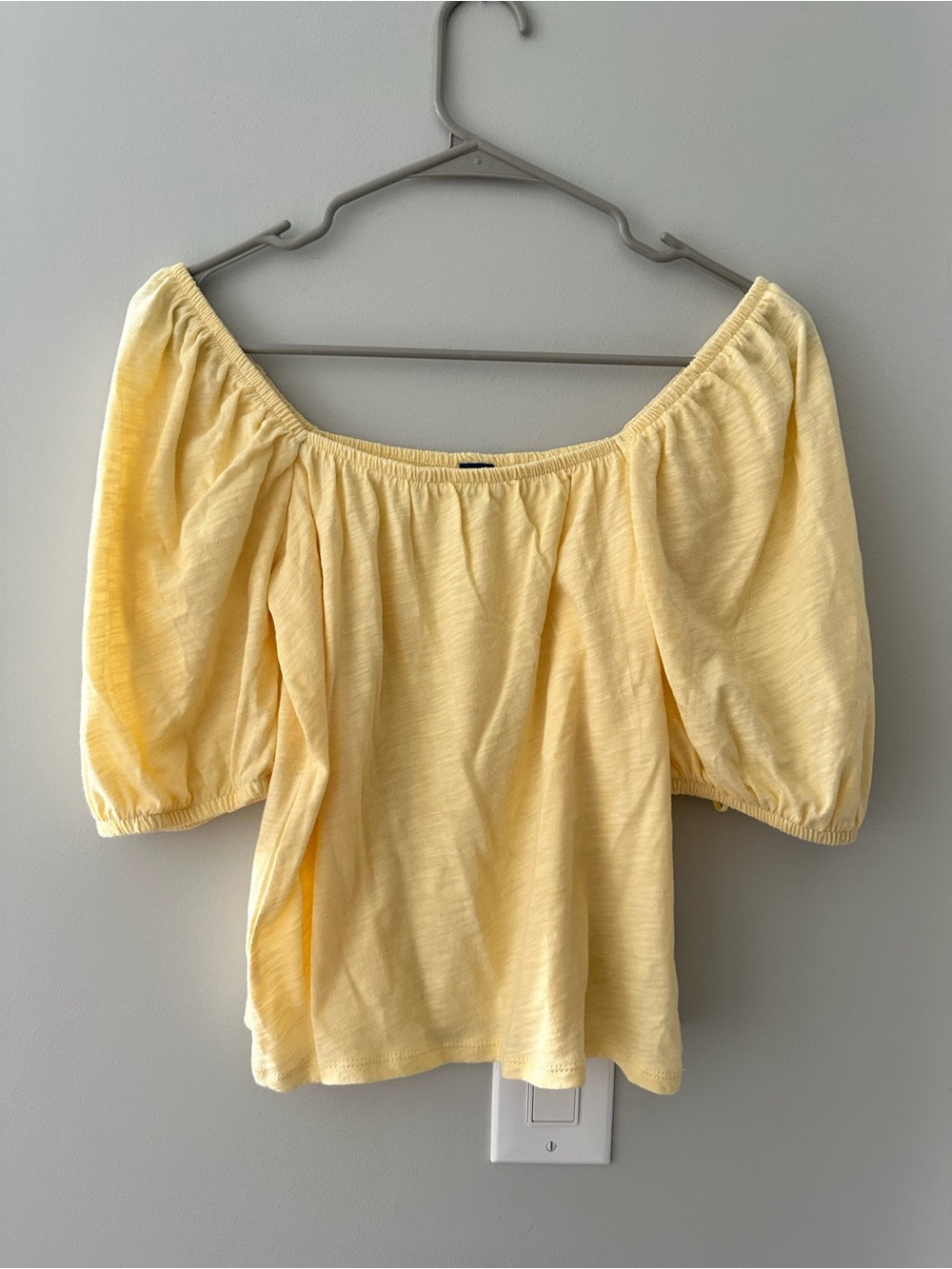 Old Navy Light Yellow Off-Shoulder Puff Sleeve Top